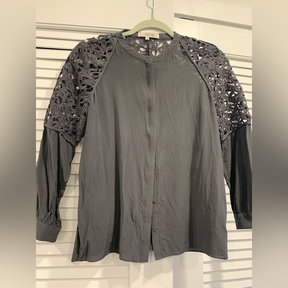 EUC DOROTHEE SCHUMACHER embroidered silk‎ blouse button down 100%silk size Small
